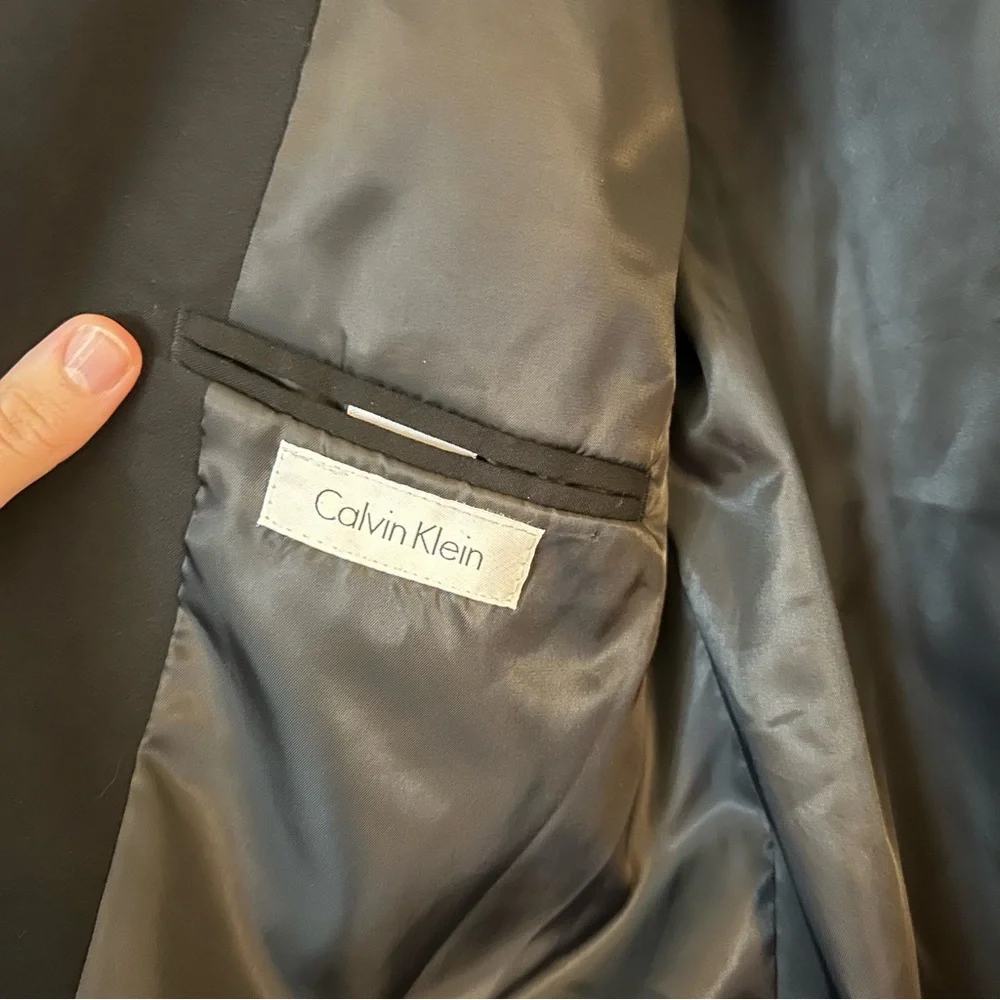 Men's Calvin Klein Black Blazer size 20R